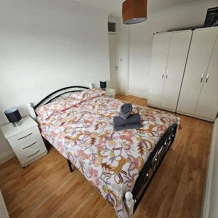 New Flat Next The Tube And Connections To The Centre Apartment London Exterior photo